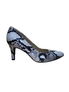 Naturalizer Women’s Alabaster Snake Embossed Mid-Heels Evie Pumps Size 7.5 M